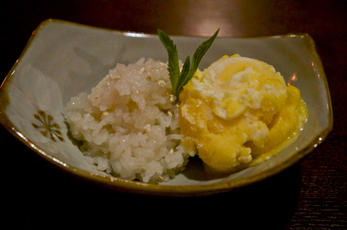 Mango ice cream and sticky rice